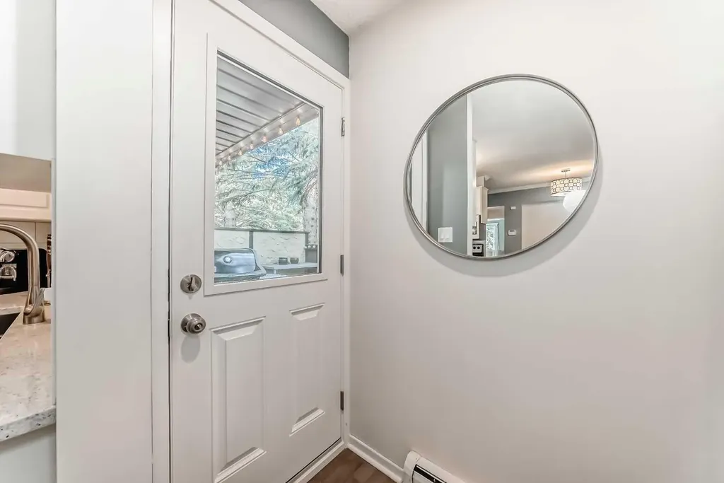 3130 66 Avenue SW Calgary AB T3E 5K8