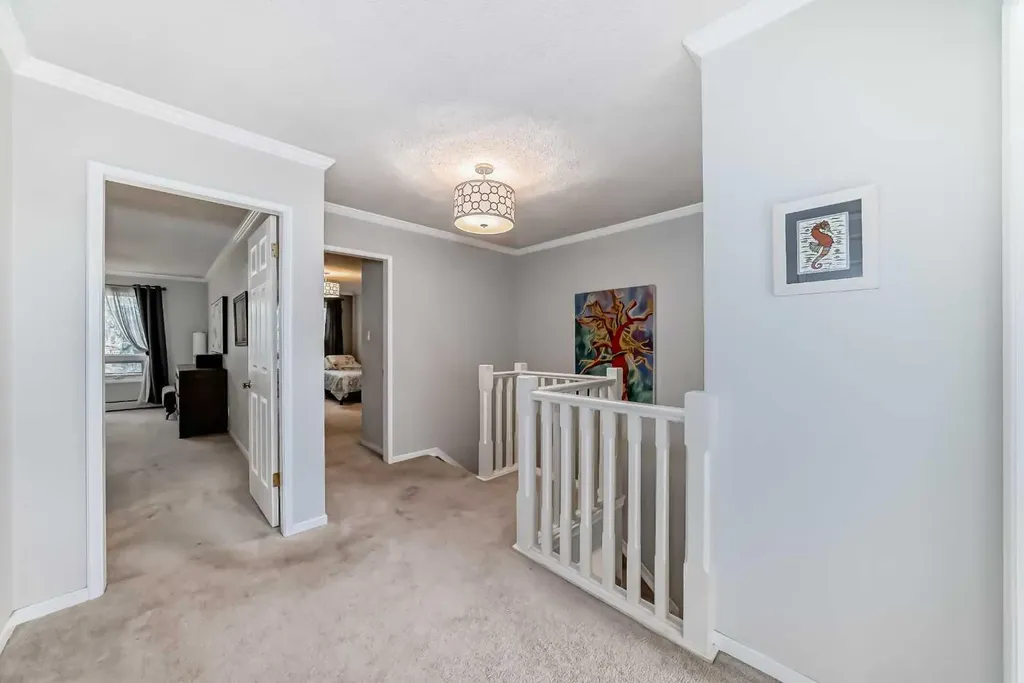 3130 66 Avenue SW Calgary AB T3E 5K8