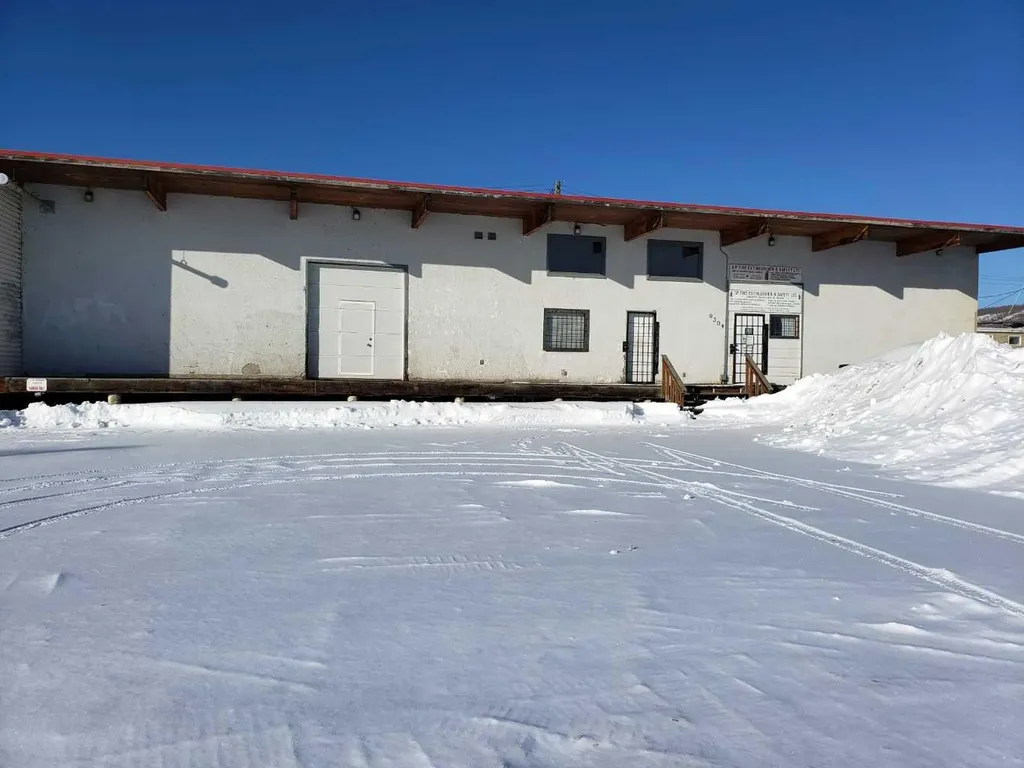9510 90 Avenue Peace River AB T8S 1G8
