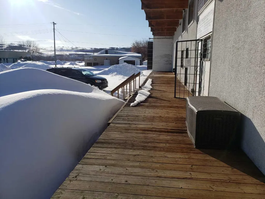 9510 90 Avenue Peace River AB T8S 1G8
