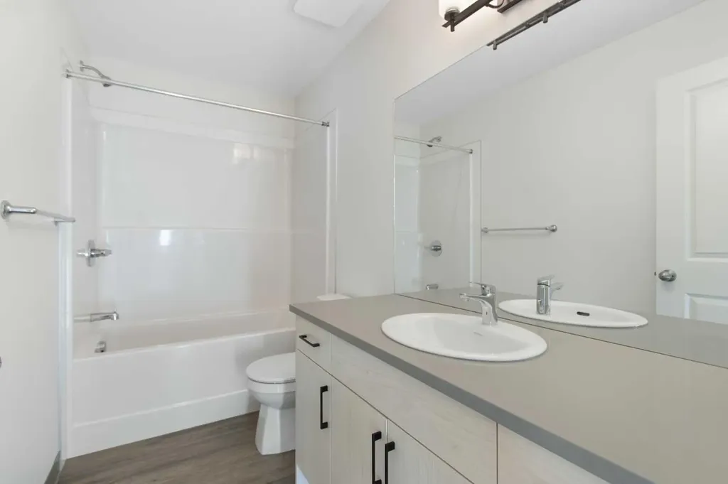 24 Rivercrest Drive Cochrane AB T4C 2C5