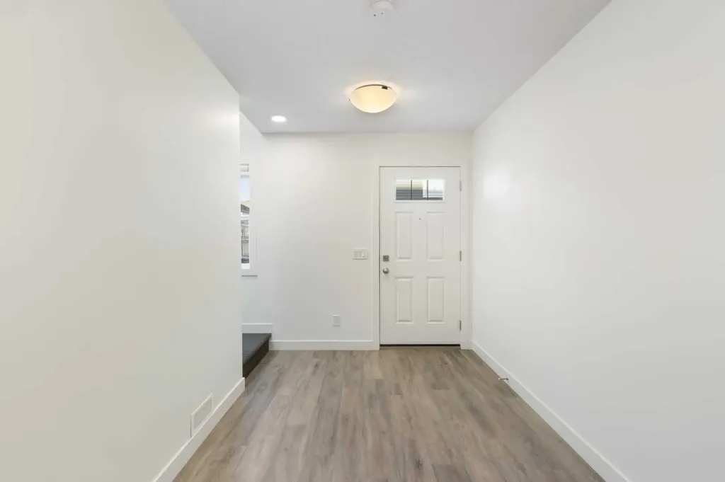 24 Rivercrest Drive Cochrane AB T4C 2C5