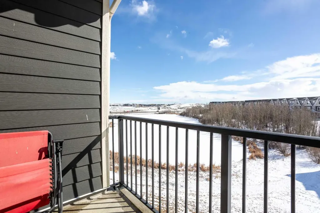 250 Fireside View Cochrane AB T4C2M2