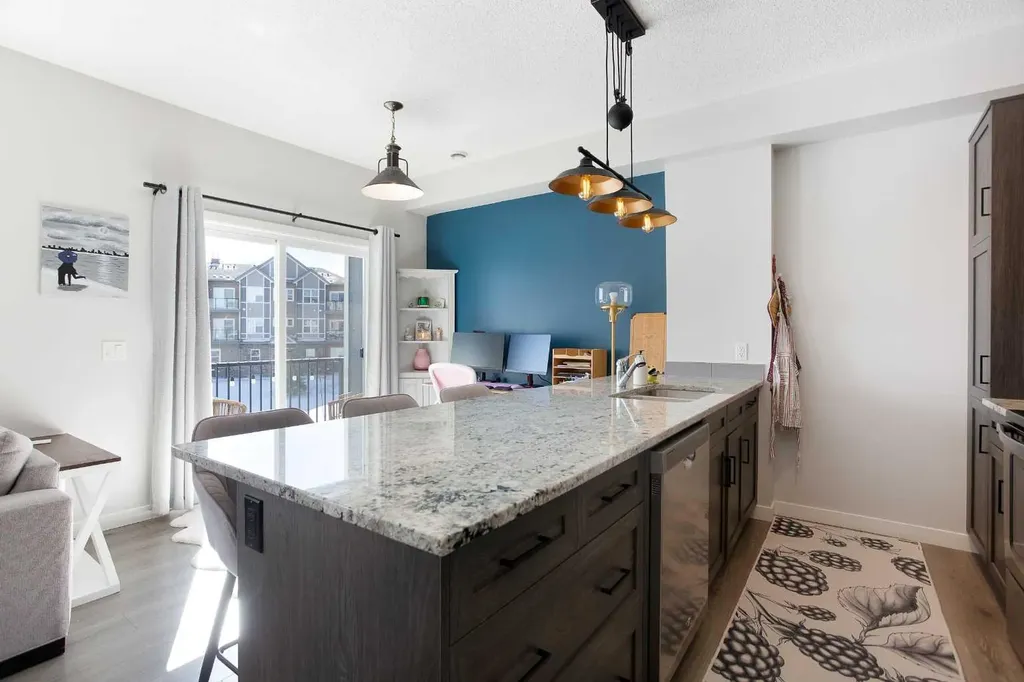 250 Fireside View Cochrane AB T4C2M2