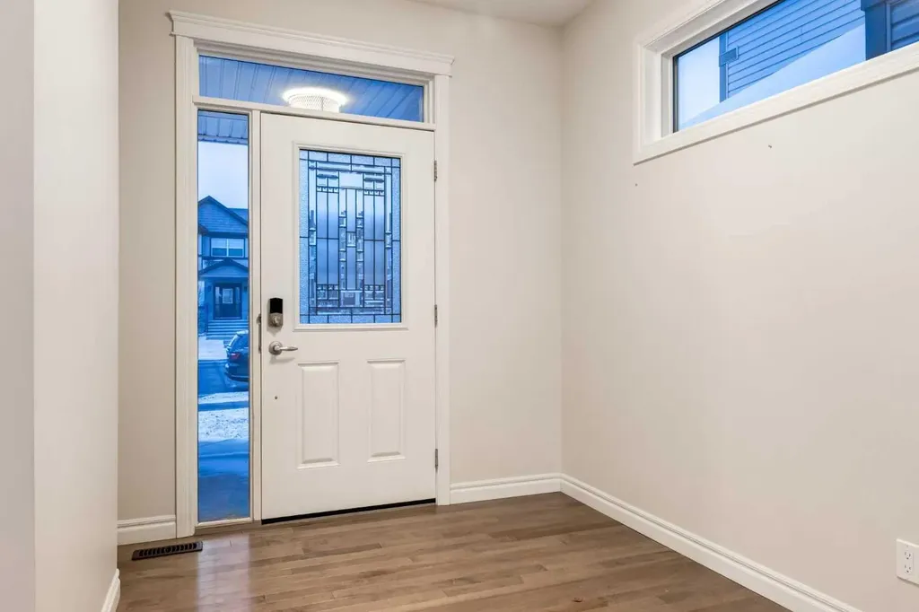 104 Hillcrest Avenue SW Airdrie AB T4B 4C8