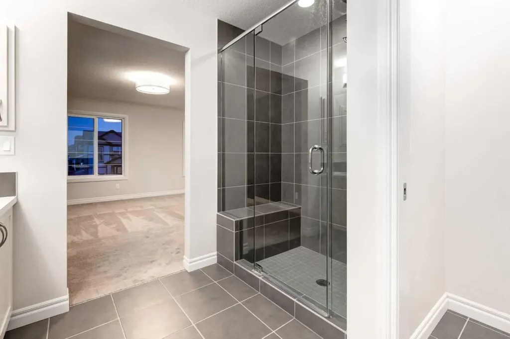 104 Hillcrest Avenue SW Airdrie AB T4B 4C8