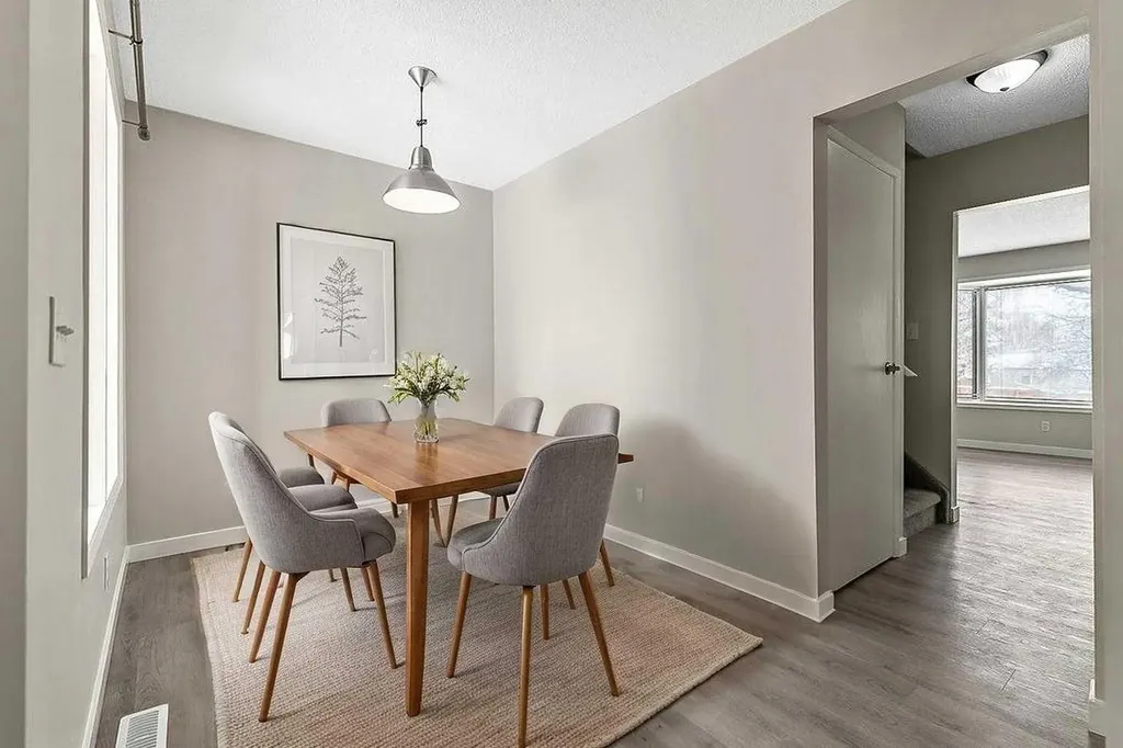 129 Berwick Drive NW Calgary AB T3K 1E7