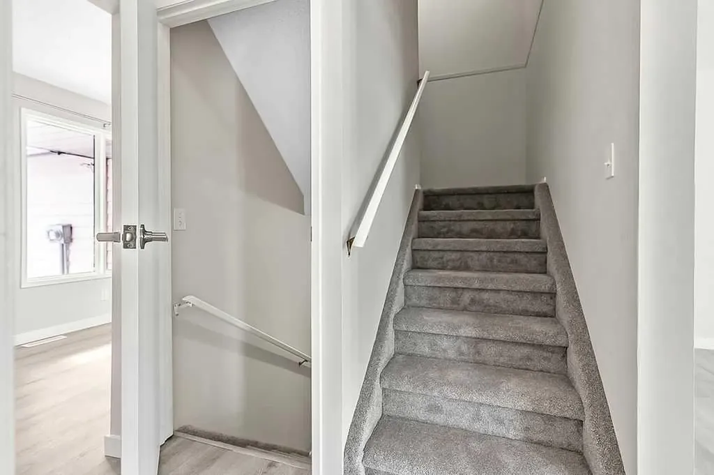 129 Berwick Drive NW Calgary AB T3K 1E7