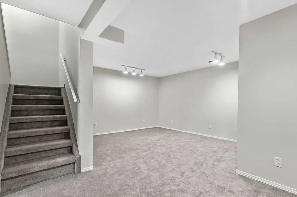 129 Berwick Drive NW Calgary AB T3K 1E7