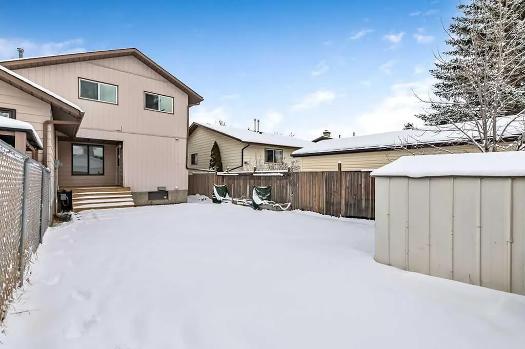 129 Berwick Drive NW Calgary AB T3K 1E7