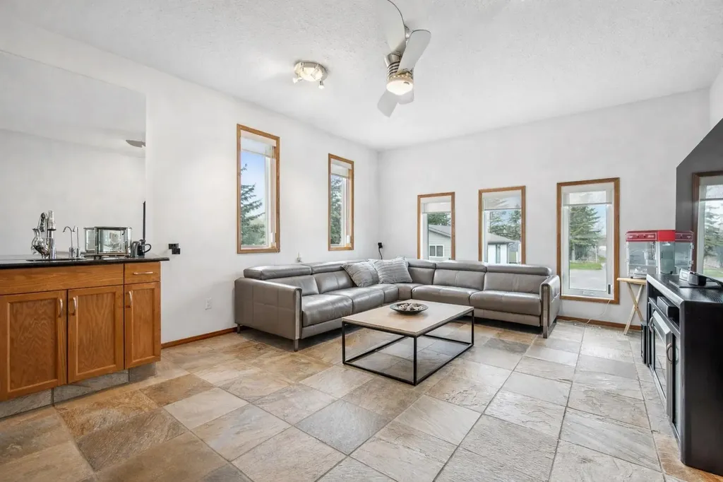 A 47257 Hwy 771 Highway Wetaskiwin AB T0C2V0