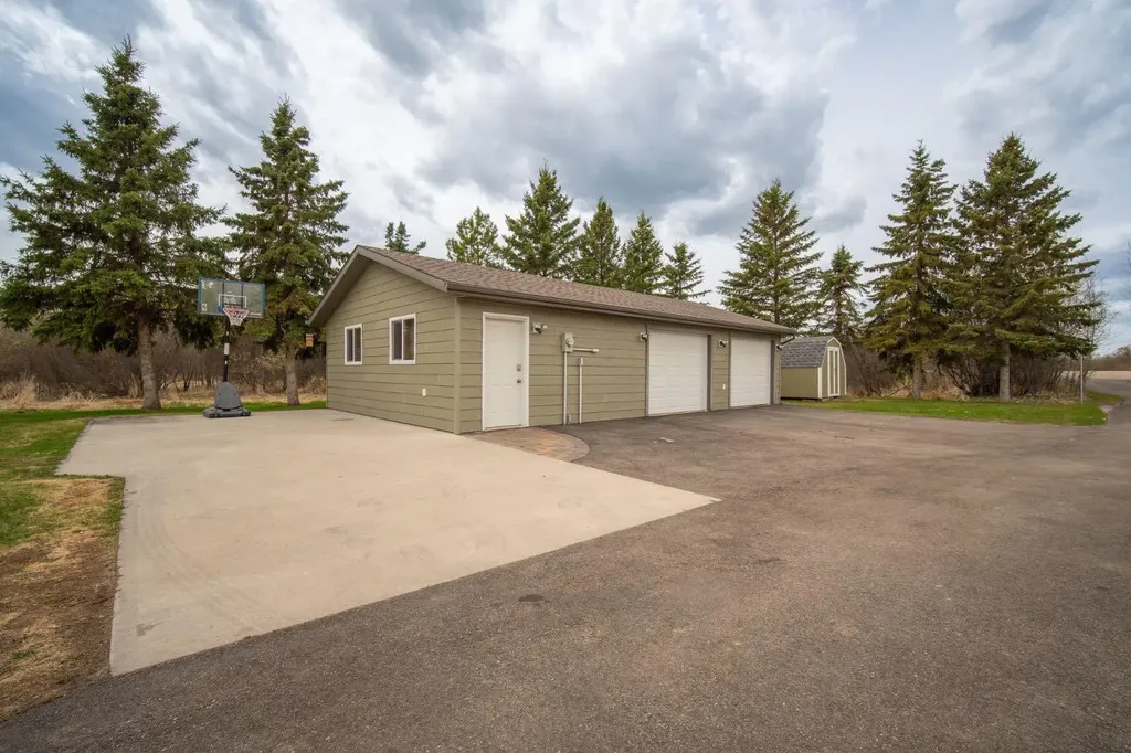 A 47257 Hwy 771 Highway Wetaskiwin AB T0C2V0