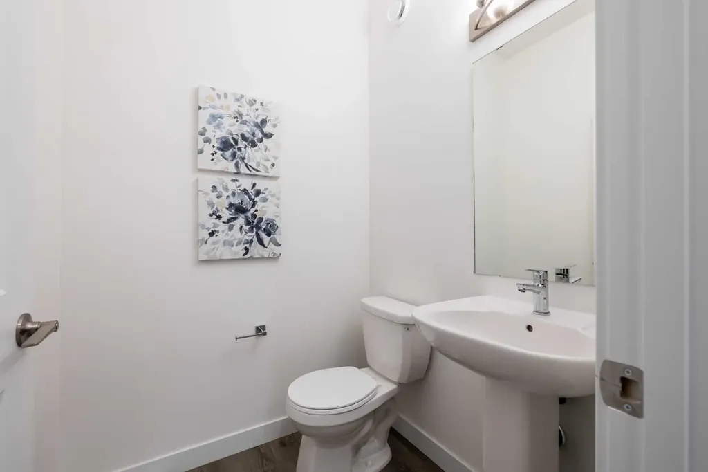 709 Clearview Green Chestermere AB T2P 2G7
