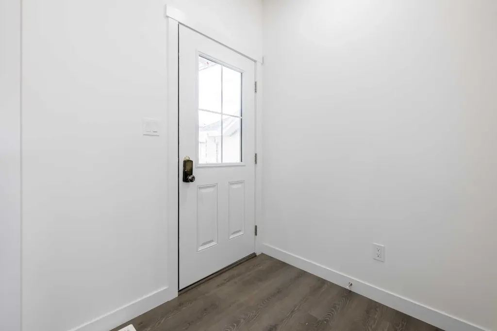 709 Clearview Green Chestermere AB T2P 2G7