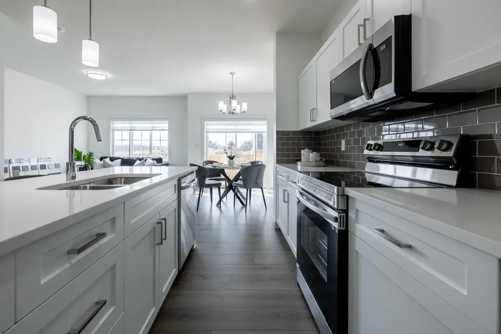 709 Clearview Green Chestermere AB T2P 2G7