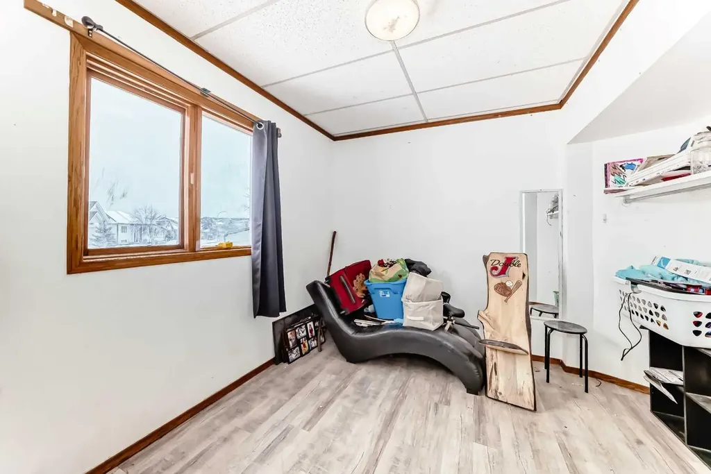 5001 62 Avenue Ponoka AB T4J 1E6