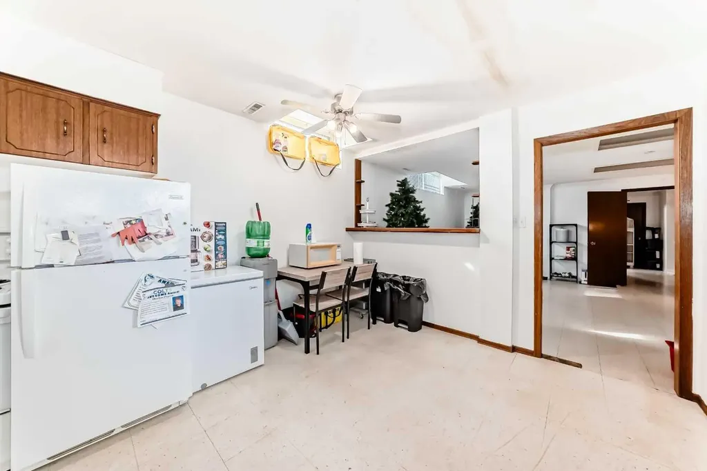 5001 62 Avenue Ponoka AB T4J 1E6