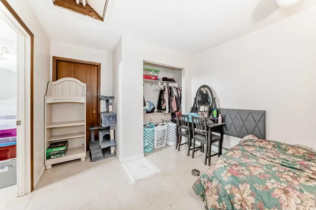 5001 62 Avenue Ponoka AB T4J 1E6