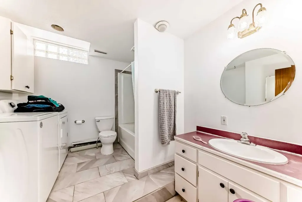 5001 62 Avenue Ponoka AB T4J 1E6