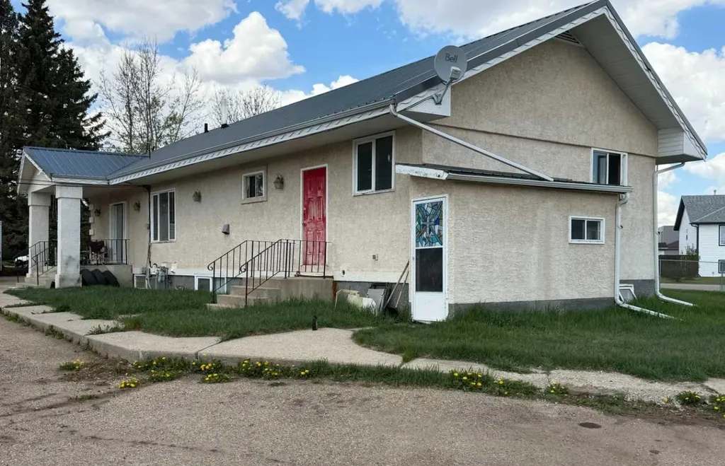 5001 62 Avenue Ponoka AB T4J 1E6