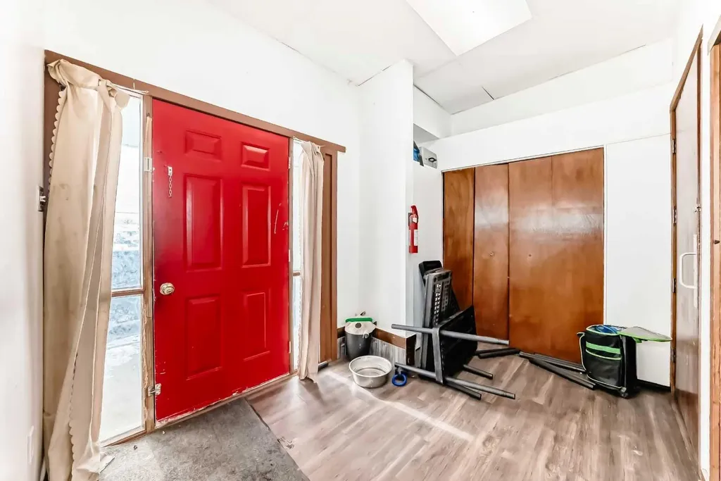 5001 62 Avenue Ponoka AB T4J 1E6