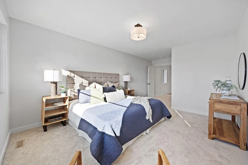 31 Fireside Common W Cochrane AB T4C 3E1