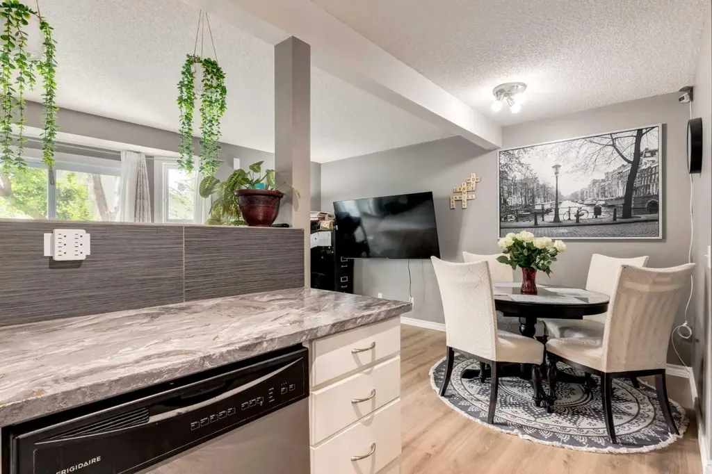 41 Harvest Glen Heights NE Calgary AB T3K 4L3