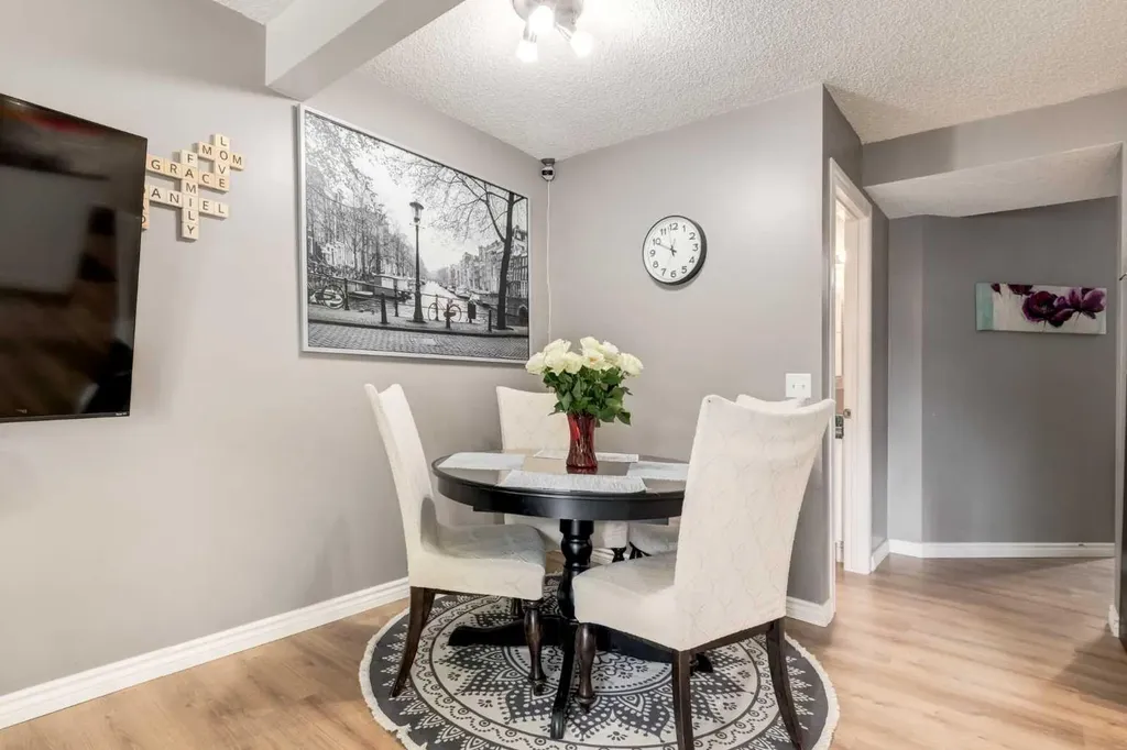 41 Harvest Glen Heights NE Calgary AB T3K 4L3