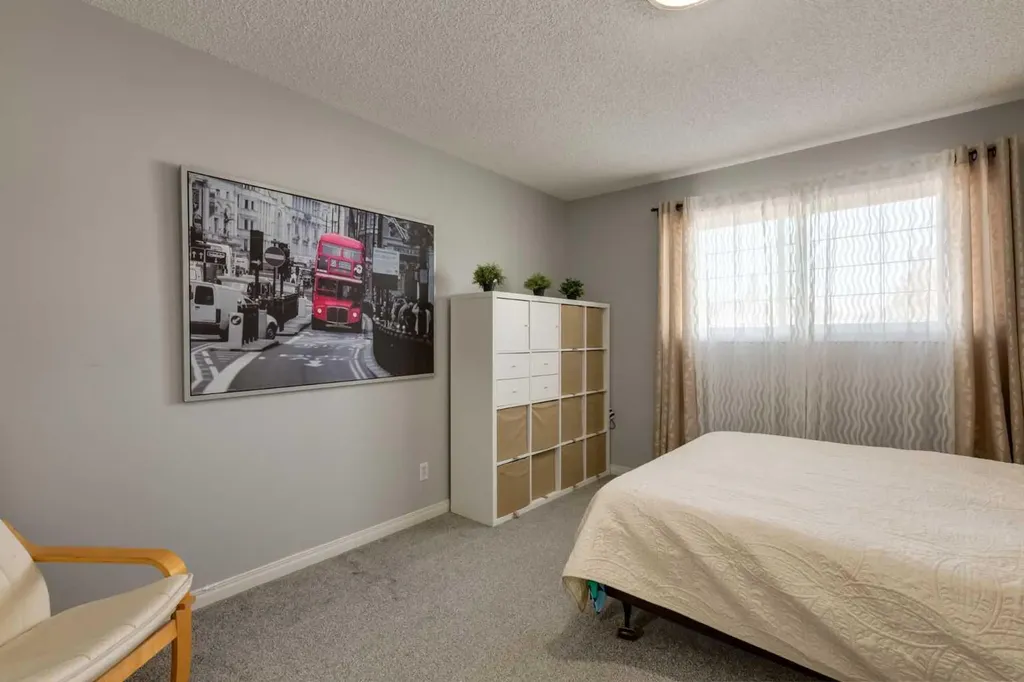 41 Harvest Glen Heights NE Calgary AB T3K 4L3