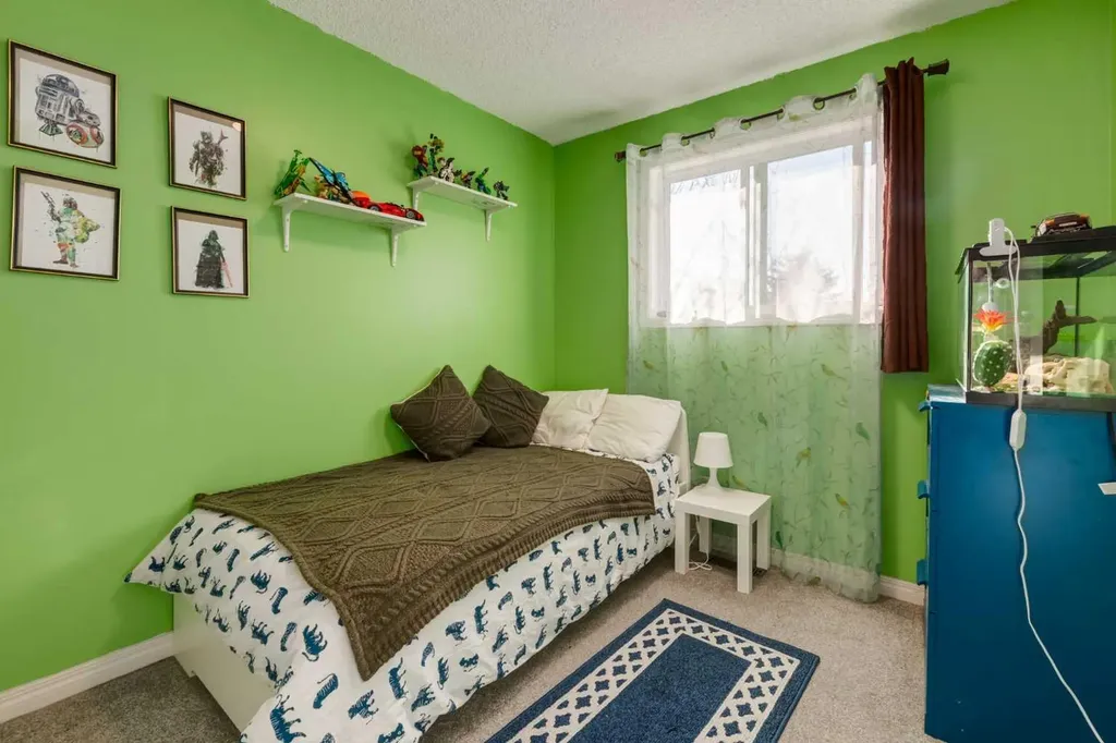 41 Harvest Glen Heights NE Calgary AB T3K 4L3