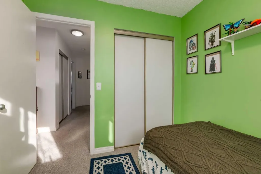 41 Harvest Glen Heights NE Calgary AB T3K 4L3
