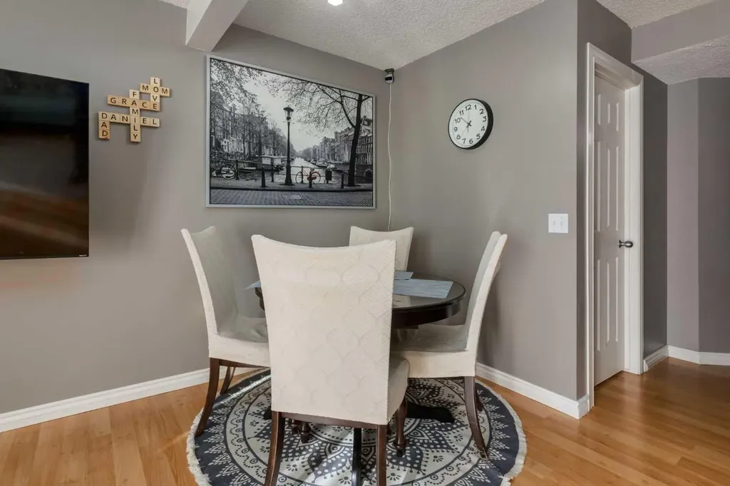 41 Harvest Glen Heights NE Calgary AB T3K 4L3