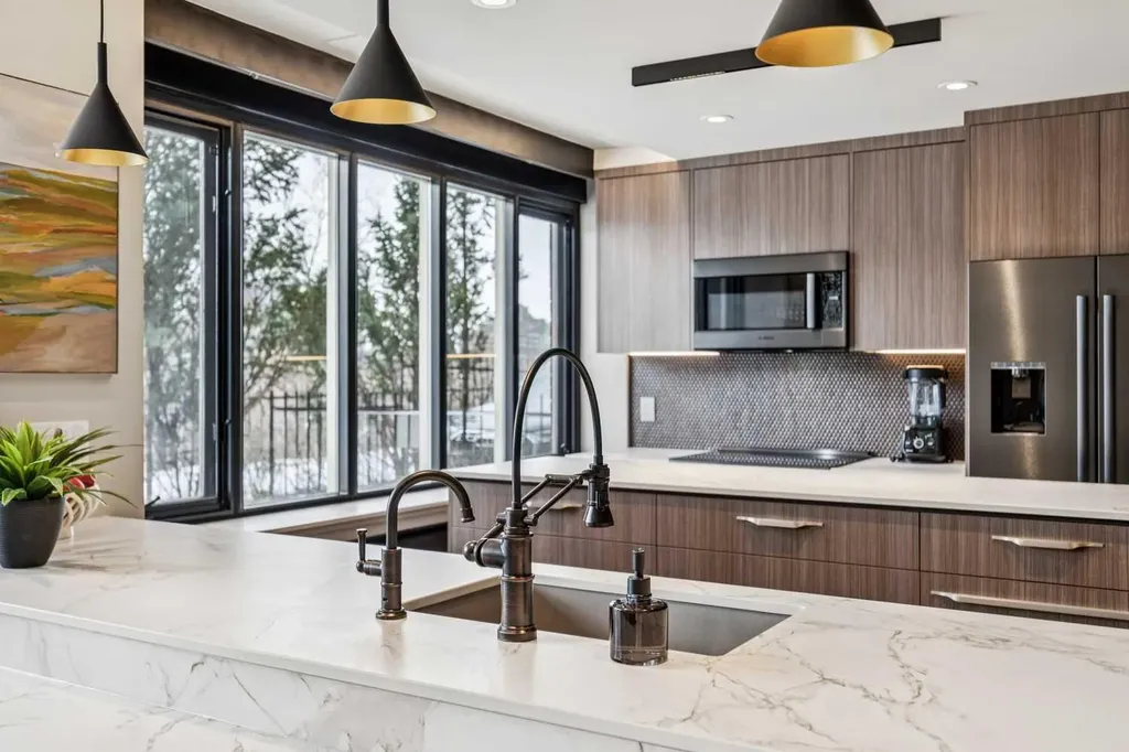 3204 Rideau Place SW Calgary AB T2S 1Z2