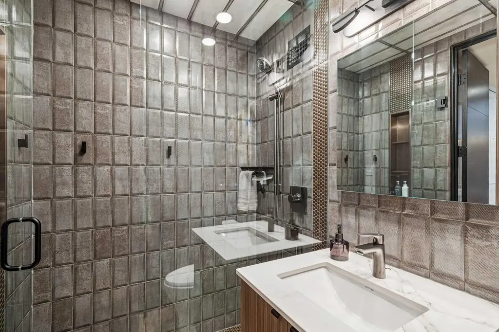 3204 Rideau Place SW Calgary AB T2S 1Z2