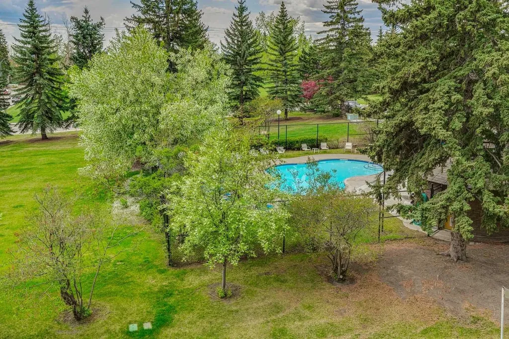 3204 Rideau Place SW Calgary AB T2S 1Z2
