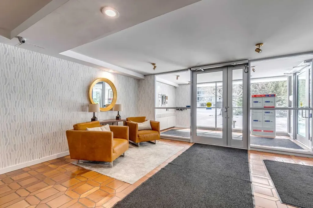3204 Rideau Place SW Calgary AB T2S 1Z2