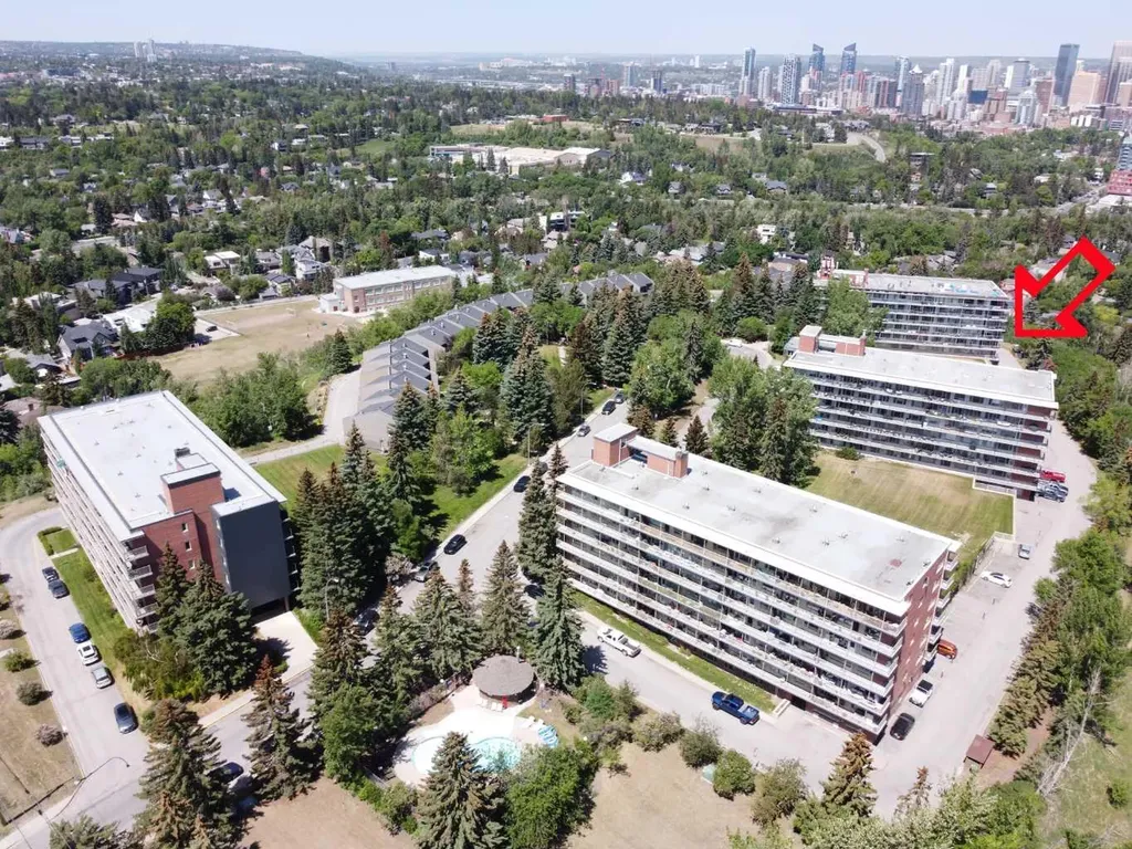 3204 Rideau Place SW Calgary AB T2S 1Z2
