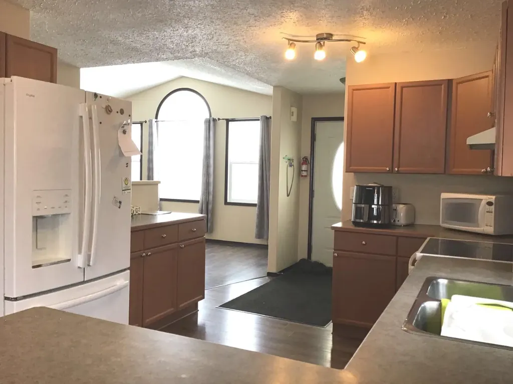 22 Kreiner Crescent Whitecourt AB T7S 1X5