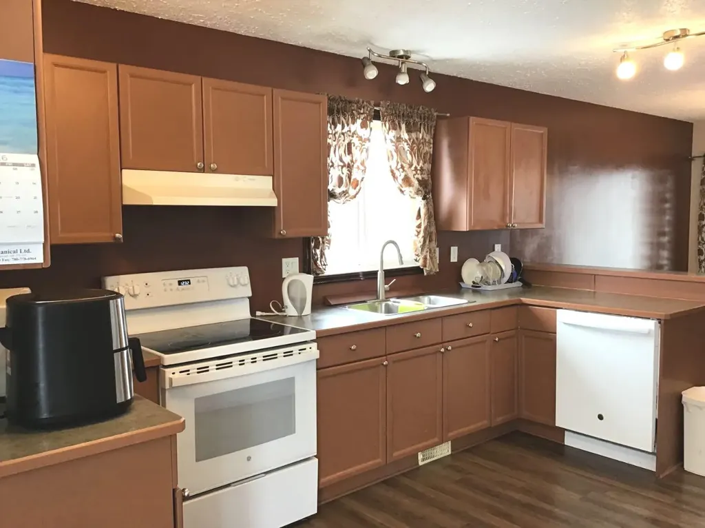 22 Kreiner Crescent Whitecourt AB T7S 1X5