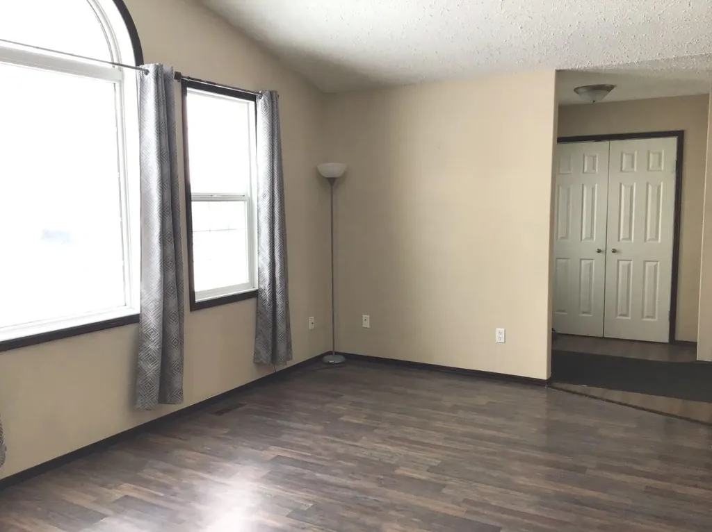 22 Kreiner Crescent Whitecourt AB T7S 1X5