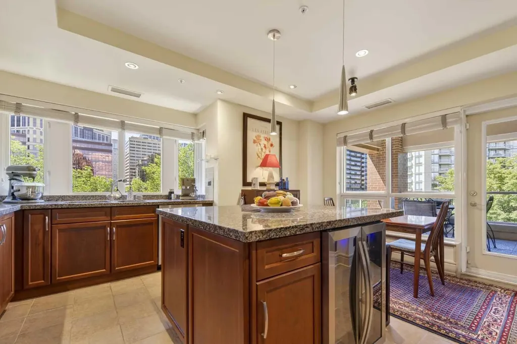 690 Princeton Way SW Calgary AB T2P 5J9