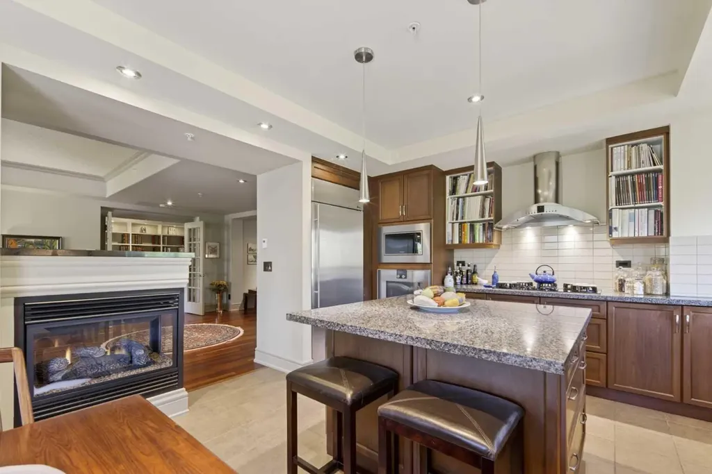 690 Princeton Way SW Calgary AB T2P 5J9