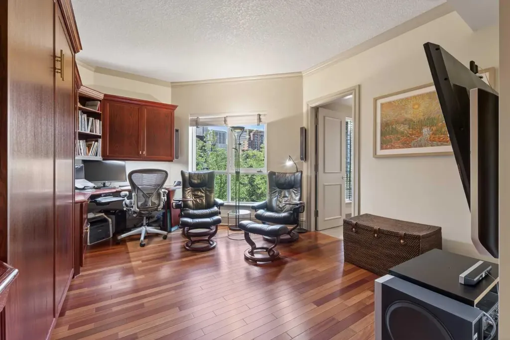 690 Princeton Way SW Calgary AB T2P 5J9