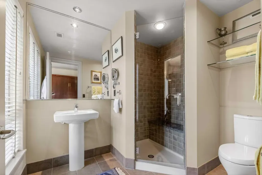 690 Princeton Way SW Calgary AB T2P 5J9