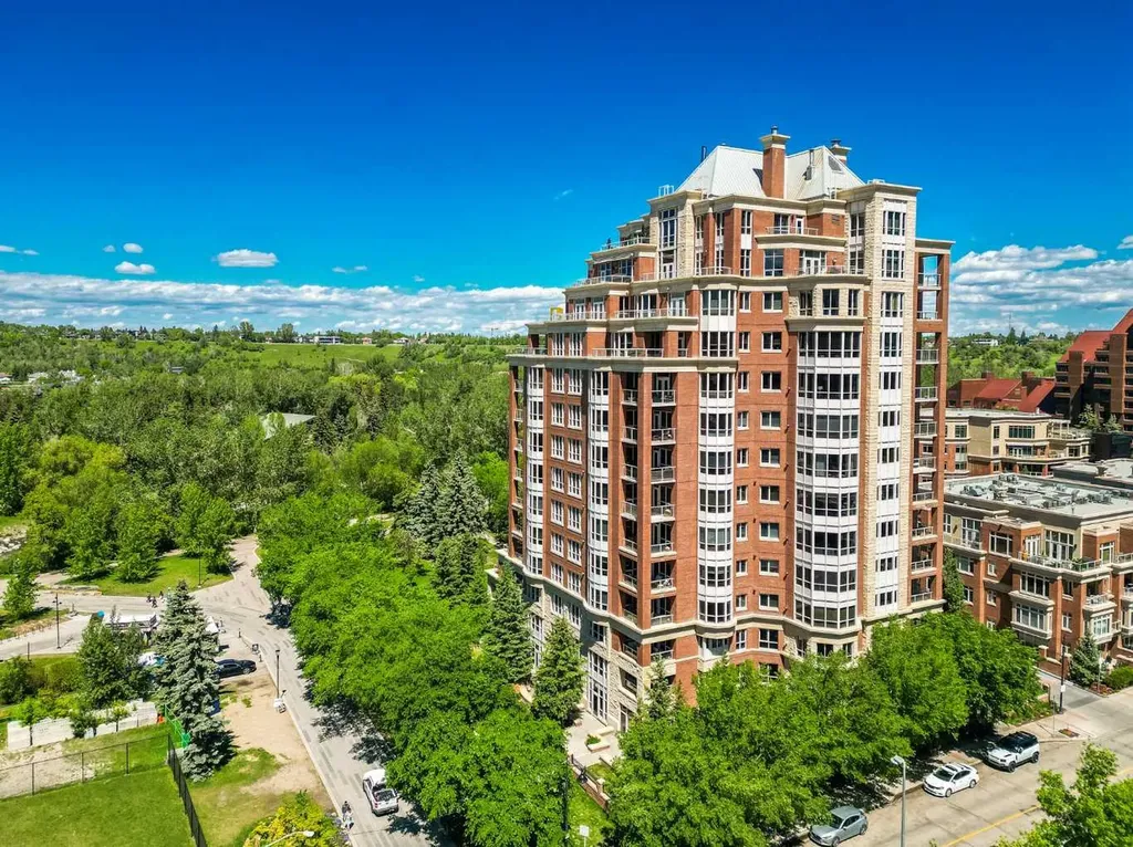 690 Princeton Way SW Calgary AB T2P 5J9
