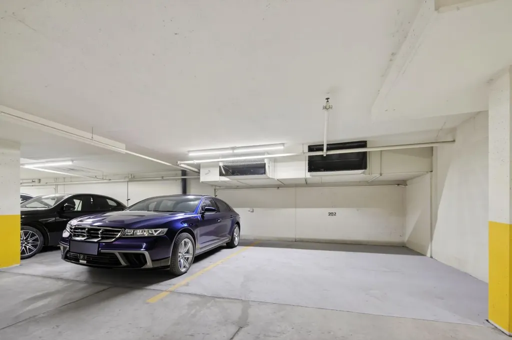 690 Princeton Way SW Calgary AB T2P 5J9