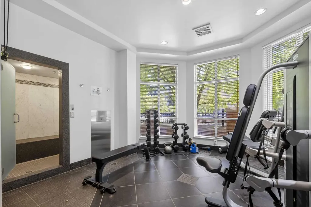 690 Princeton Way SW Calgary AB T2P 5J9