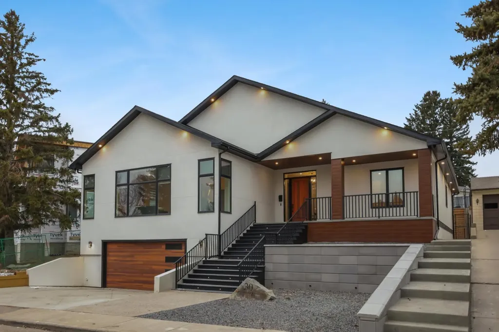 30 Roselawn Crescent NW Calgary AB T2K1K6
