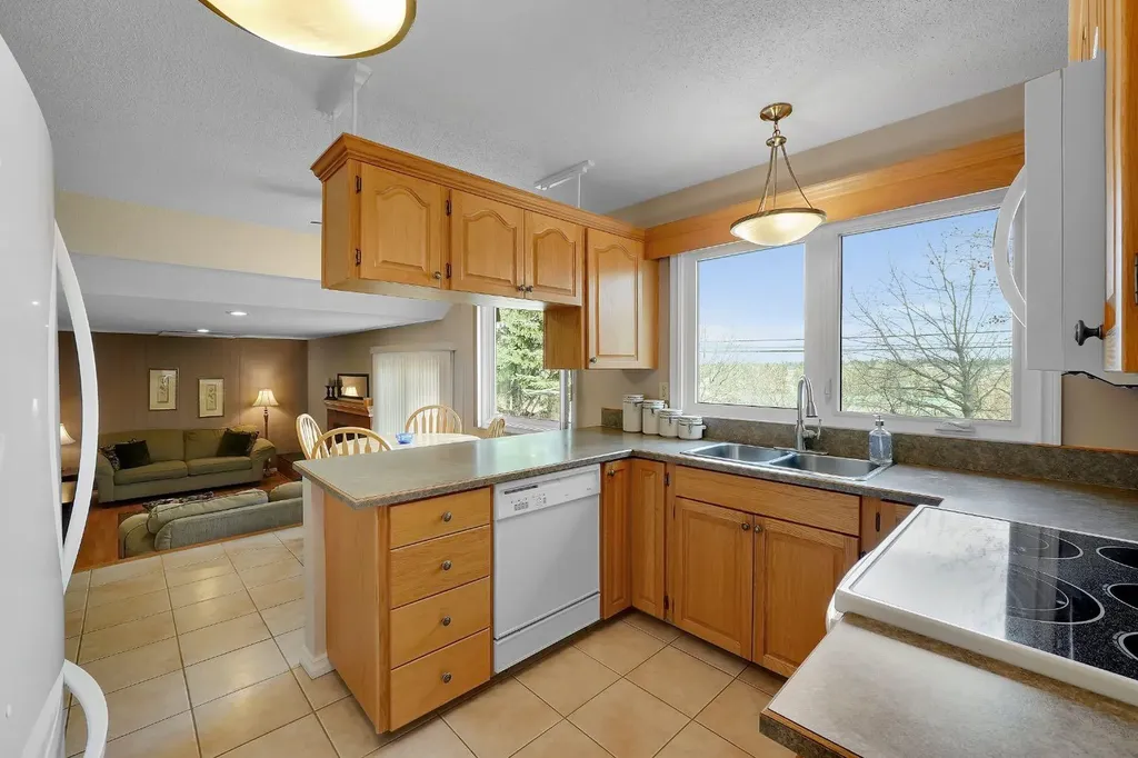 1102 Lake Christina Way SE Calgary AB T2J 2R3