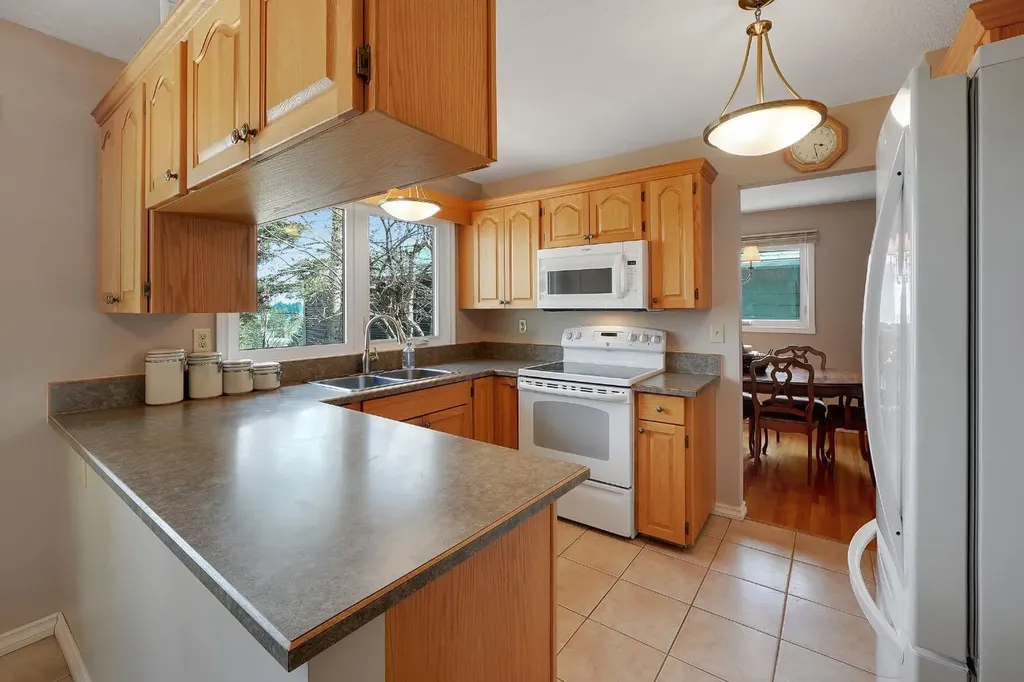 1102 Lake Christina Way SE Calgary AB T2J 2R3